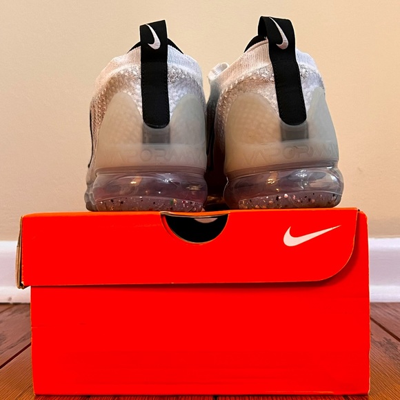 AIR VAPORMAX 2021 FK - Picture 5 of 10